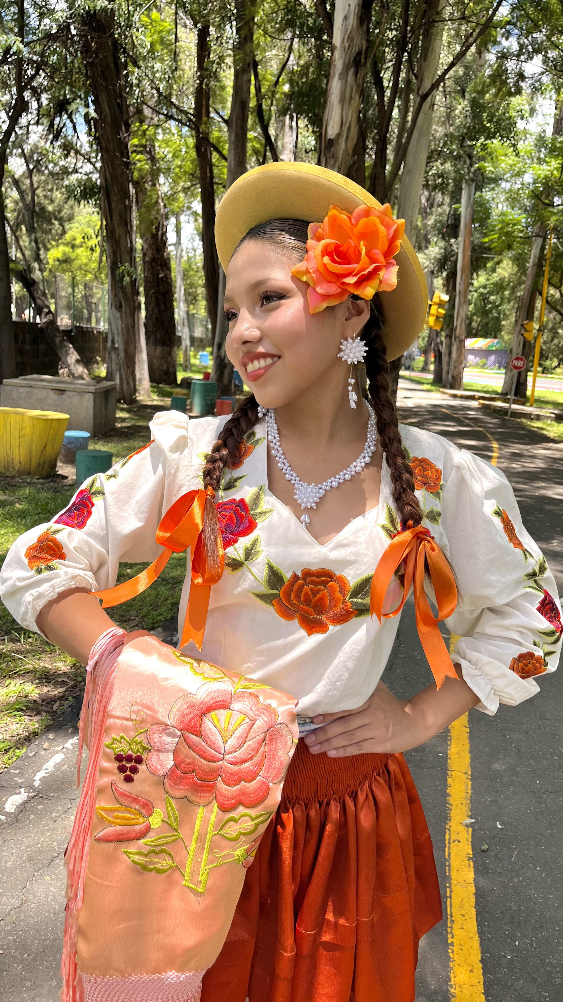Traje típico chapaco — Creaciones Angy